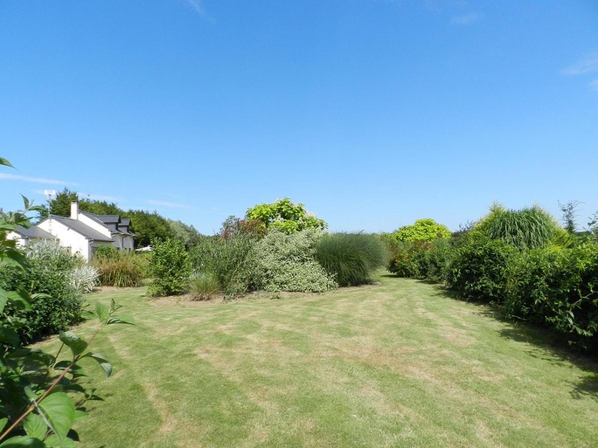 Gite La Grenouillere Esqueheries Exterior foto